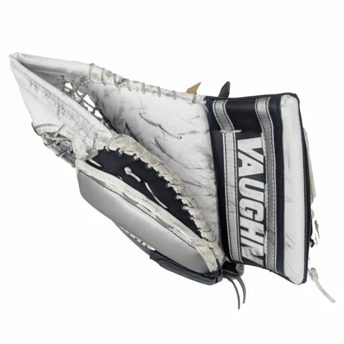 Vaughn V6 2000 Pro - Used Pro Stock Goalie Glove Full Right (White/Black) -Hockey Stick Market H30332691 scaled