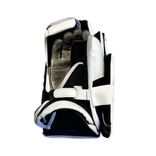 True Catalyst PX3 - Used Pro Stock Goalie Blocker (White/Blue/Gold) 5 True Catalyst PX3 - Used Pro Stock Goalie Blocker (White/Blue/Gold) -Hockey Stick Market IMG 3992