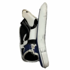 CCM Extreme Flex E3.9 - Used Full Right Senior Goalie Blocker (White/Blue) -Hockey Stick Market IMG 3992 be2369d5 8928 4c4f 8bcc 804166a87589