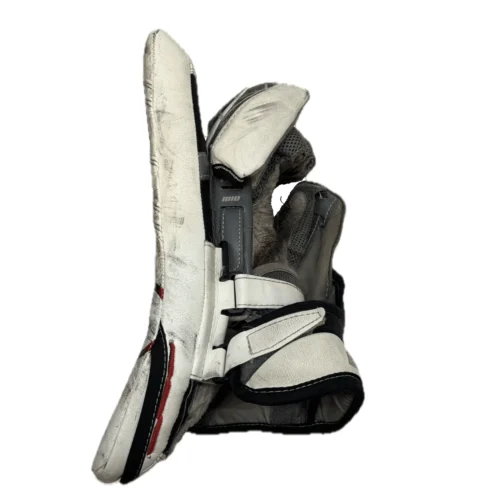Warrior Ritual G3 Pro - Used Senior Goalie Blocker (White/Black/Red) 6 Warrior Ritual G3 Pro - Used Senior Goalie Blocker (White/Black/Red) -Hockey Stick Market IMG 4009 scaled