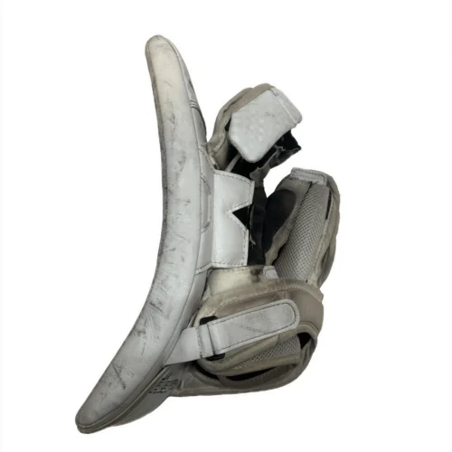 Vaughn Velocity V9 - Used Pro Stock Goalie Blocker (White) -Hockey Stick Market IMG 4106 scaled