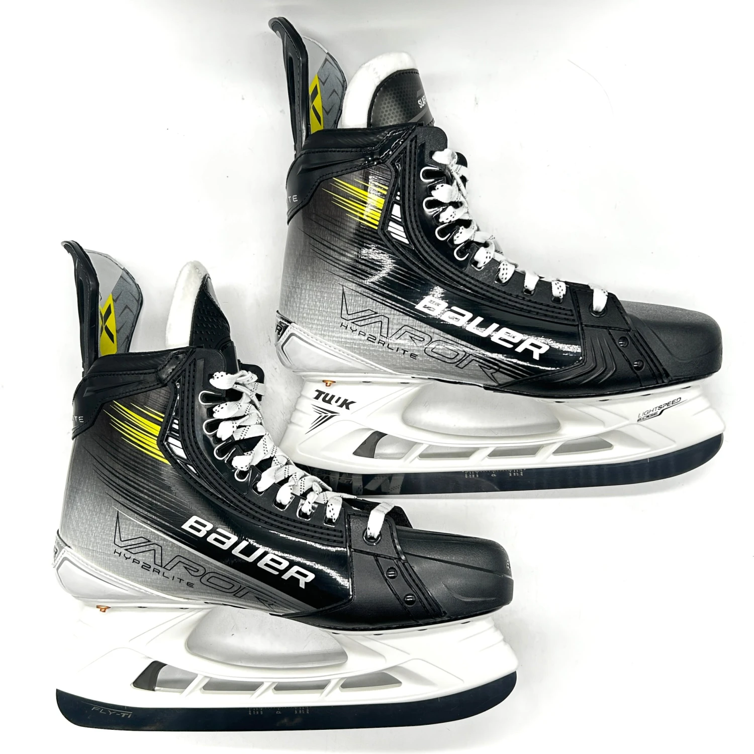 Bauer Vapor Hyperlite 2 - NHL Pro Stock Skates - Juraj Slafkovsky - Size 11.5E 5 Bauer Vapor Hyperlite 2 - NHL Pro Stock Skates - Juraj Slafkovsky - Size 11.5E - Image 5