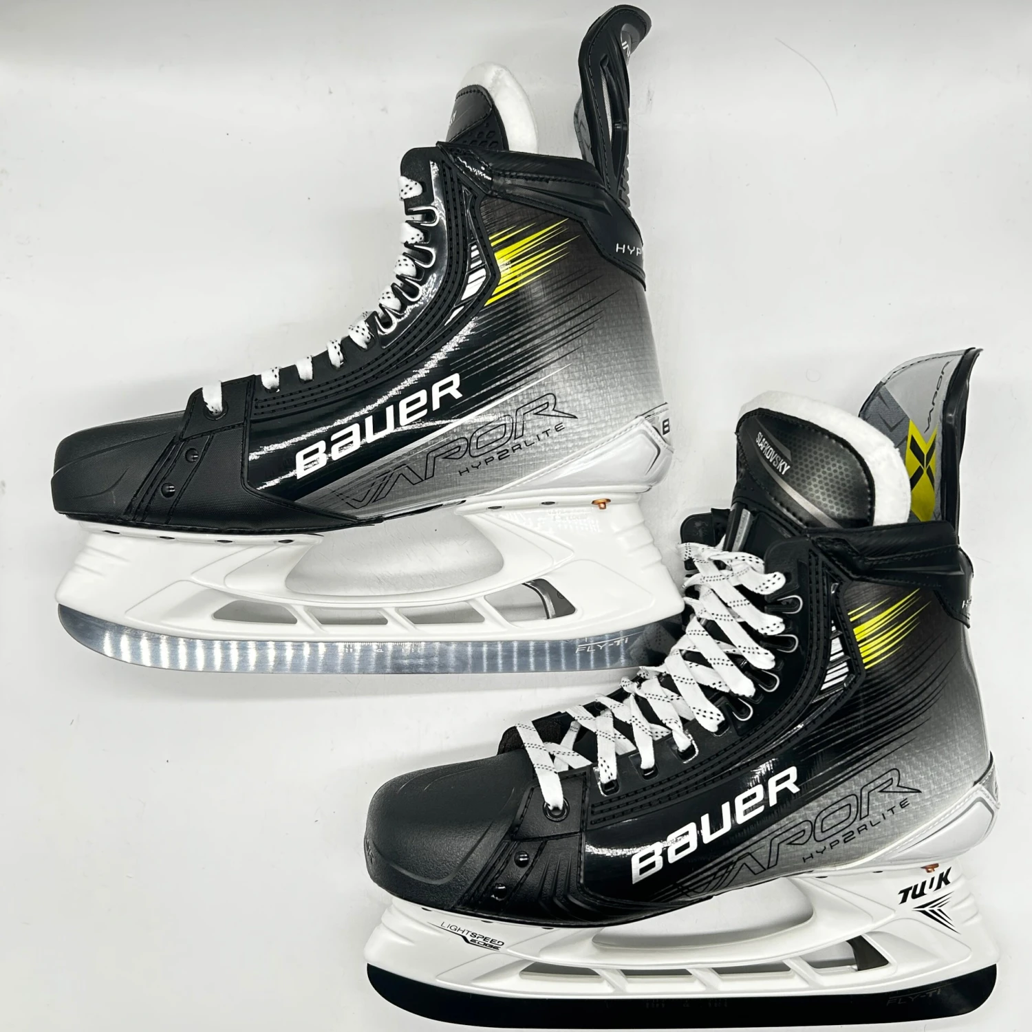 Bauer Vapor Hyperlite 2 - NHL Pro Stock Skates - Juraj Slafkovsky - Size 11.5E 4 Bauer Vapor Hyperlite 2 - NHL Pro Stock Skates - Juraj Slafkovsky - Size 11.5E - Image 4
