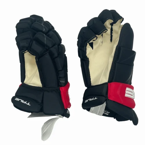 True Catalyst 9X - NHL Pro Stock Glove - Calvin De Haan (Black/Red) 3 True Catalyst 9X - NHL Pro Stock Glove - Calvin De Haan (Black/Red) -Hockey Stick Market IMG 5678 scaled