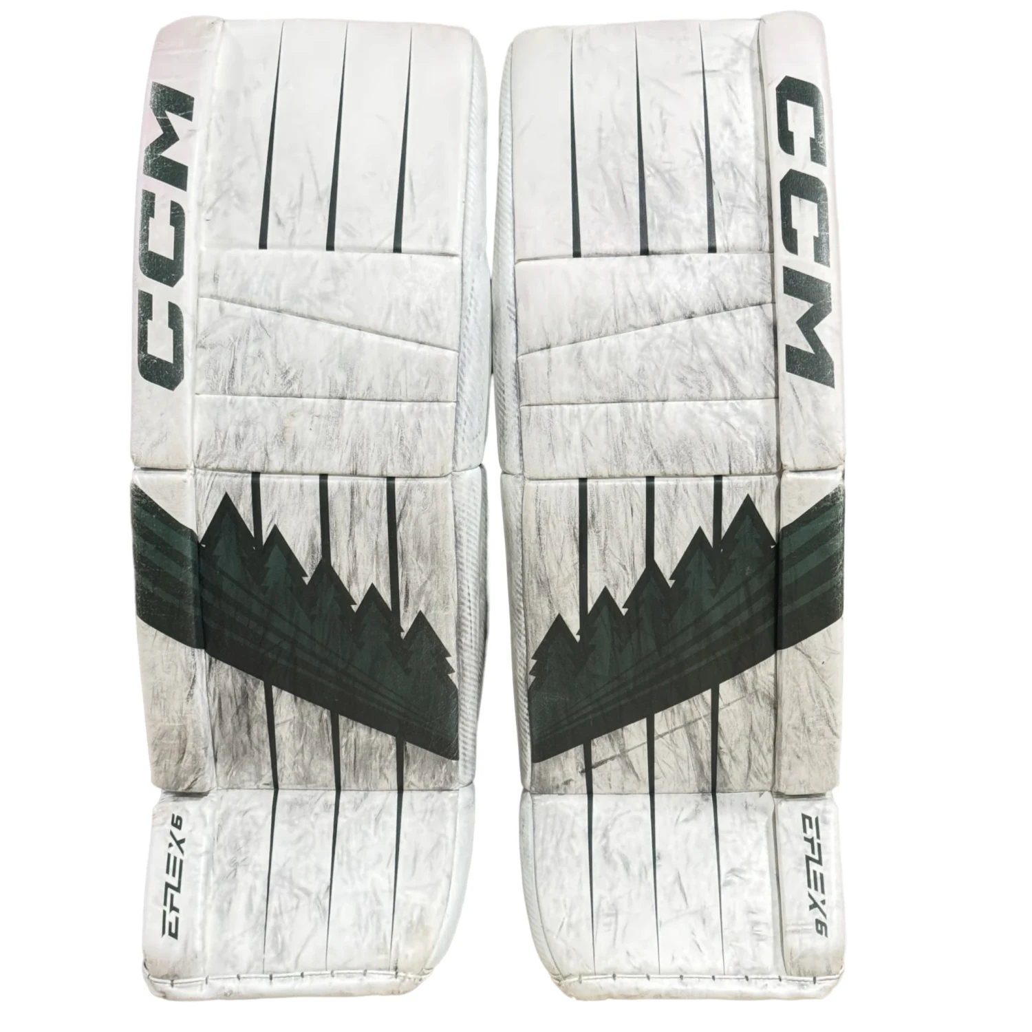 CCM Extreme Flex 6 - Used Pro Stock Goalie Pads (White/Green) 1 CCM Extreme Flex 6 - Used Pro Stock Goalie Pads (White/Green)