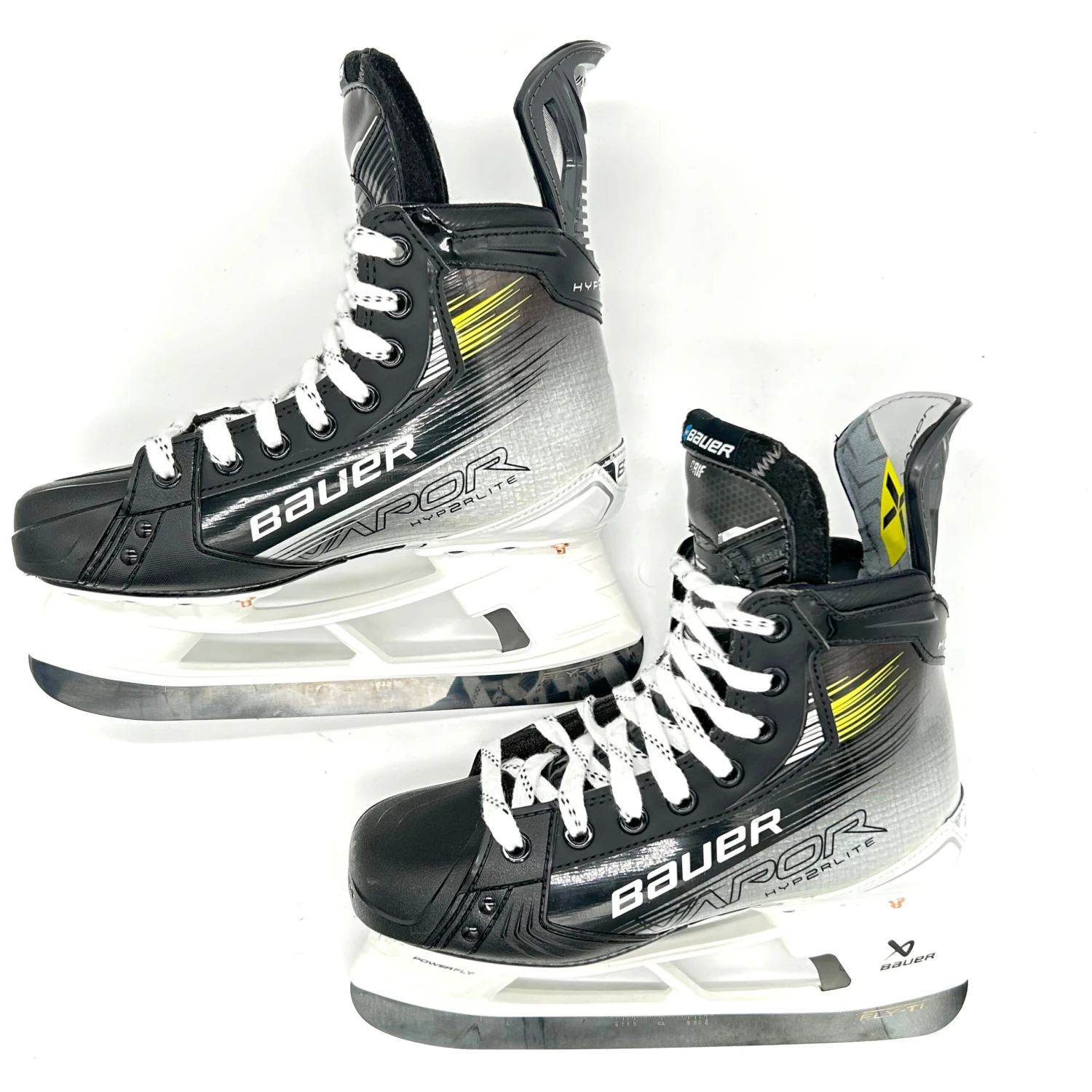 Bauer Vapor Hyperlite 2 - Pro Stock Hockey Skates - Size 5D 5 Bauer Vapor Hyperlite 2 - Pro Stock Hockey Skates - Size 5D - Image 5