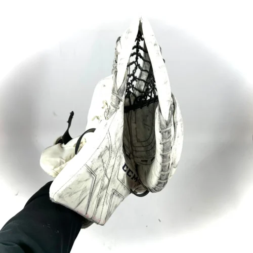 CCM AXIS - Used Pro Stock Goalie Glove (White) -Hockey Stick Market Photo2023 11 10 13313PM scaled