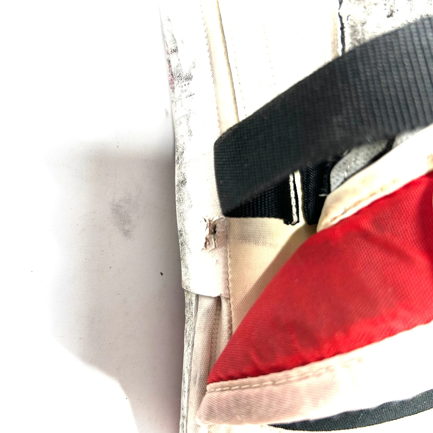 CCM Extreme Flex 5 - Used Goalie Blocker (Blue/Red/White) 4 CCM Extreme Flex 5 - Used Goalie Blocker (Blue/Red/White) - Image 4