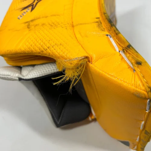 Bauer Vapor 2X Pro - Used Pro Stock Goalie Blocker (Yellow) 6 Bauer Vapor 2X Pro - Used Pro Stock Goalie Blocker (Yellow) -Hockey Stick Market Photo2023 11 16 24241PM scaled