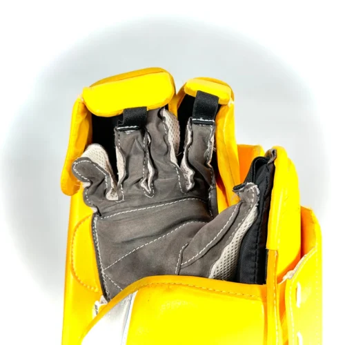 Bauer Vapor 2X Pro - Used Pro Stock Goalie Blocker (Yellow) 7 Bauer Vapor 2X Pro - Used Pro Stock Goalie Blocker (Yellow) -Hockey Stick Market Photo2023 11 16 24254PM scaled