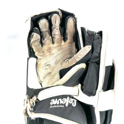 CCM Extreme Flex III - Used Pro Stock Goalie Blocker (White) -Hockey Stick Market Photo2024 01 10 30043PM scaled