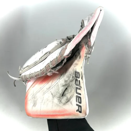 Bauer Vapor Hyperlite - Used Pro Stock Goalie Glove (White) -Hockey Stick Market Photo2024 01 29 121754PM scaled