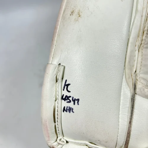 CCM AXIS 2 - Used AHL Pro Stock Goalie Pads (White) 9 CCM AXIS 2 - Used AHL Pro Stock Goalie Pads (White) -Hockey Stick Market Photo2024 02 08 42056PM scaled