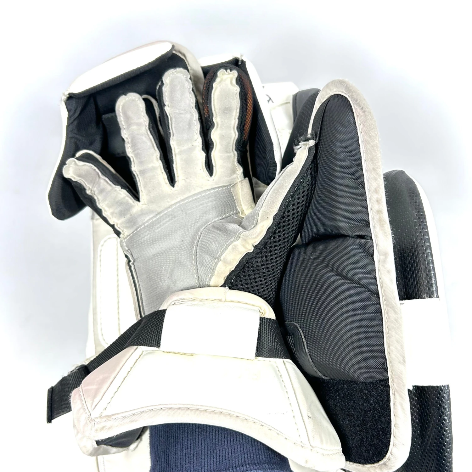 CCM Axis 2 - Used AHL Pro Stock Senior Goalie Full Set (White/Navy) 8 CCM Axis 2 - Used AHL Pro Stock Senior Goalie Full Set (White/Navy) - Image 8