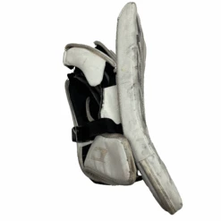 CCM Extreme Flex 5.5 - Used Full Right Junior Goalie Blocker (White) -Hockey Stick Market image3 1