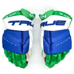 True Catalyst 9X - NHL Pro Stock Glove - Calvin De Haan (Blue/Green/White) -Hockey Stick Market unnamed 151f3e5f f1f4 40f1 bfc3 c22bbe1822e5