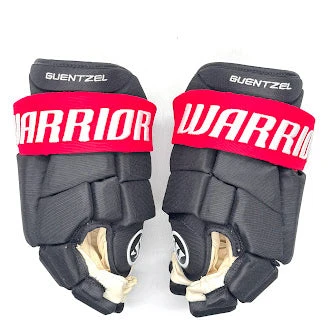 Warrior Alpha FR Pro - NHL Pro Stock Glove - Jake Guentzel (Black/Red) 4 Warrior Alpha FR Pro - NHL Pro Stock Glove - Jake Guentzel (Black/Red) - Image 4